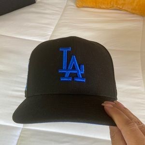 *SOLD* Hatclub Fitted Exclusive 7 1/8